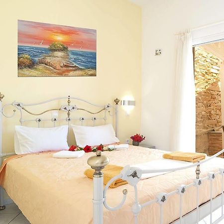Pelagos Hotel - Apartments Иос Хора Екстериор снимка